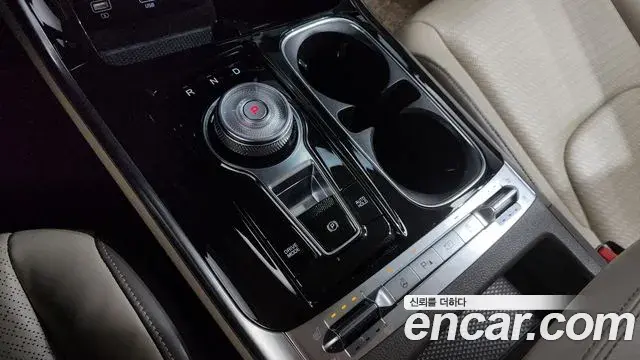 Kia Carnival 2021 — Фото 9/20