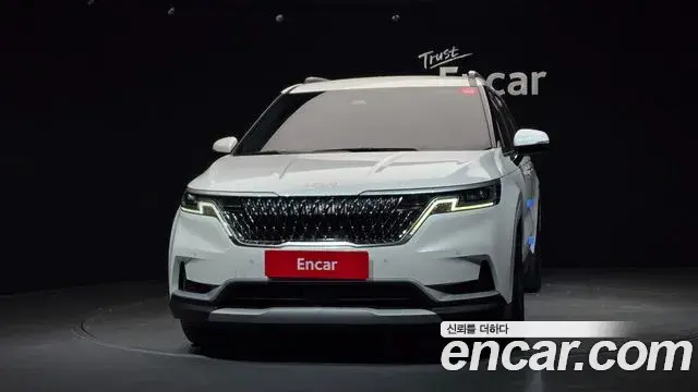 Kia Carnival 2023 — Фото 3/20