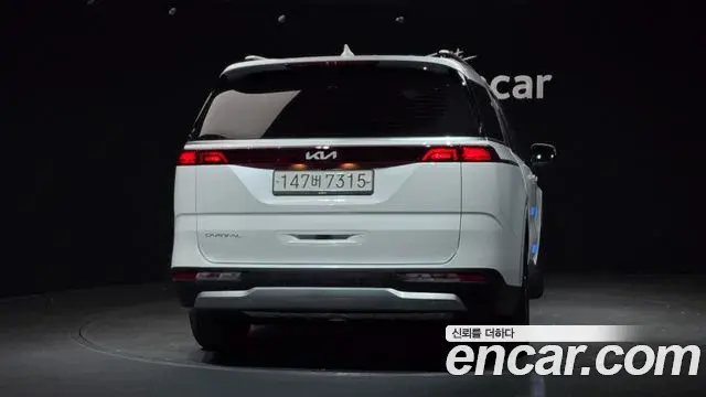 Kia Carnival 2023 — Фото 4/20