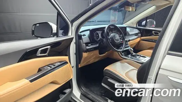 Kia Carnival 2023 — Фото 11/20