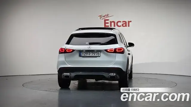 Mercedes-Benz GLA-Class 2021 — Photo 14/20