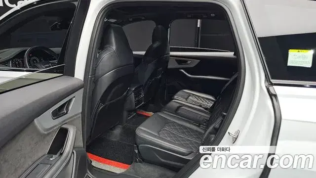 Audi Q7 2022 — Photo 9/20