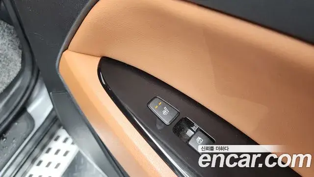 Kia Sportage 2021 — Фото 19/20