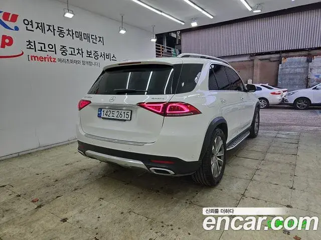 Mercedes-Benz GLE-Class 2021 — Photo 10/20