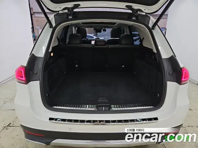 Mercedes-Benz GLE-Class 2021 — Photo 15/20