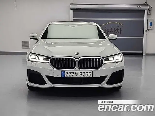 BMW 5 Series 2020 — Photo 19/20