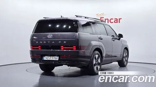 Hyundai Santa Fe 2023 — ფოტო 19/20