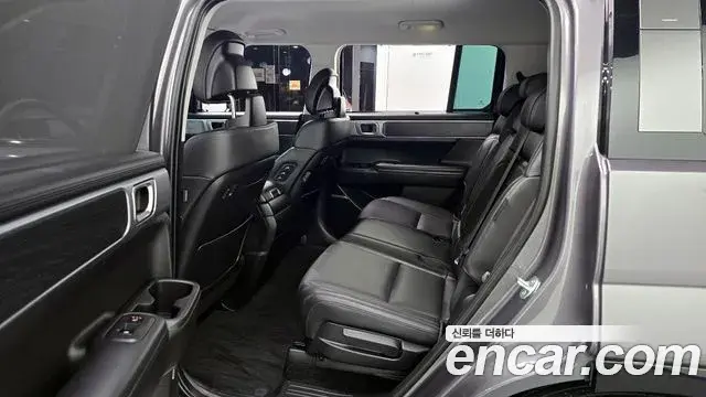 Hyundai Santa Fe 2023 — ფოტო 12/20