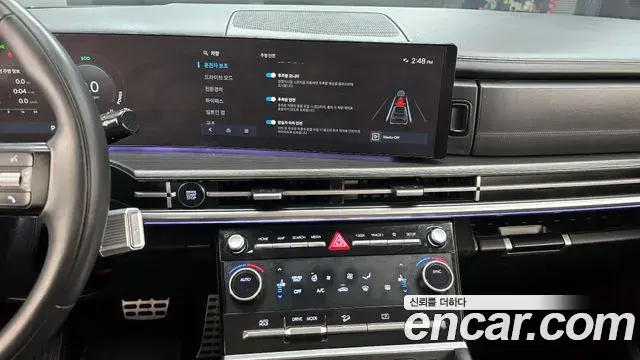 Hyundai Santa Fe 2023 — ფოტო 17/20