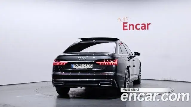Audi A6 2022 — ფოტო 8/20