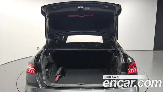 Audi A6 2022 — ფოტო 9/20