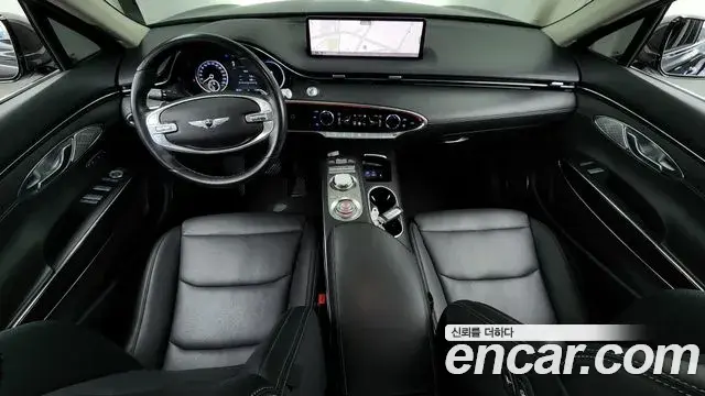 Genesis GV70 2021 — ფოტო 14/20