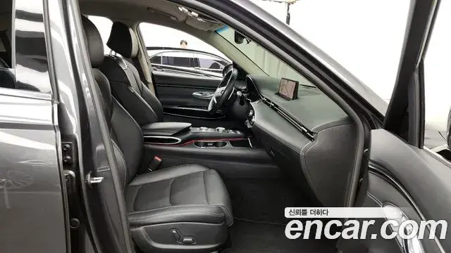 Genesis GV70 2021 — ფოტო 11/20