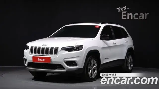 Jeep Cherokee 2022 — Фото 1/20