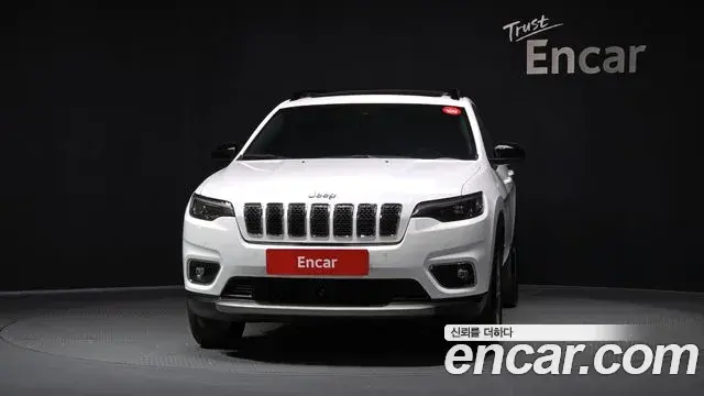Jeep Cherokee 2022 — Фото 3/20