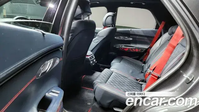 Genesis GV70 2021 — ფოტო 8/20