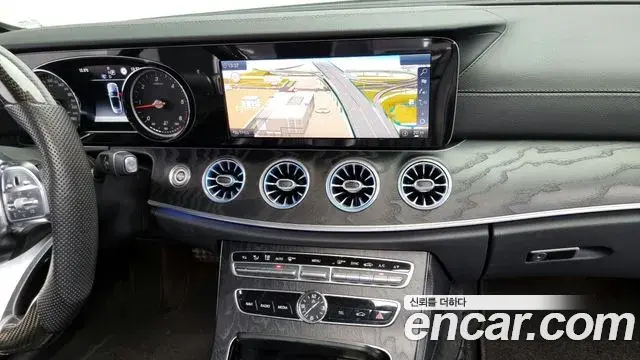 Mercedes-Benz E-Class 2018 — Şəkil 15/20