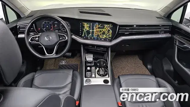 Volkswagen Touareg 2023 — Photo 14/20