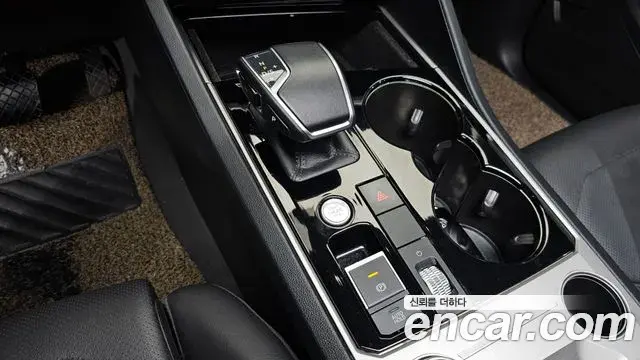 Volkswagen Touareg 2023 — Photo 11/20
