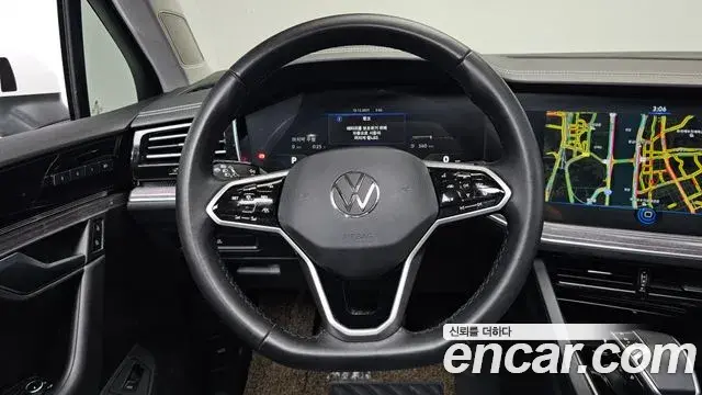 Volkswagen Touareg 2023 — Photo 15/20