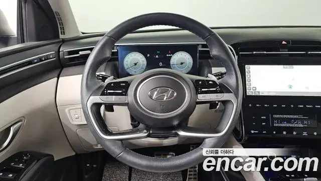 Hyundai Tucson Hybrid 2023 — Photo 13/20