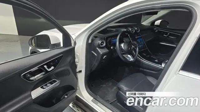 Mercedes-Benz GLC-Class 2023 — ფოტო 17/20