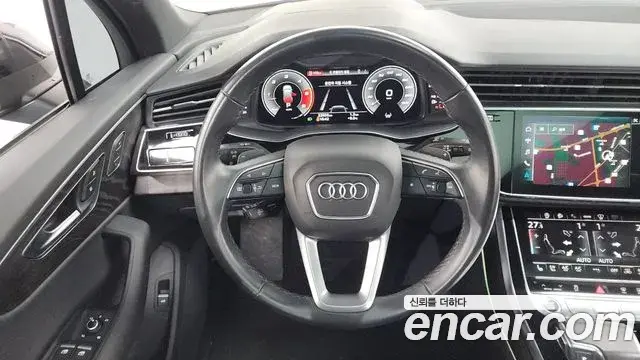 Audi Q7 2021 — Photo 11/20