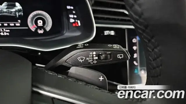 Audi Q7 2022 — Photo 4/20