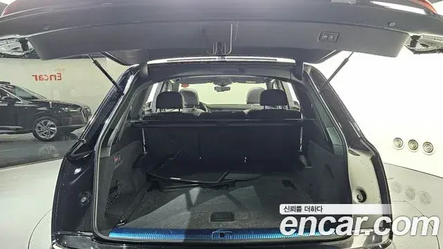 Audi Q7 2022 — Photo 5/20