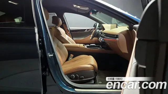 Genesis G80 2023 — Photo 16/20