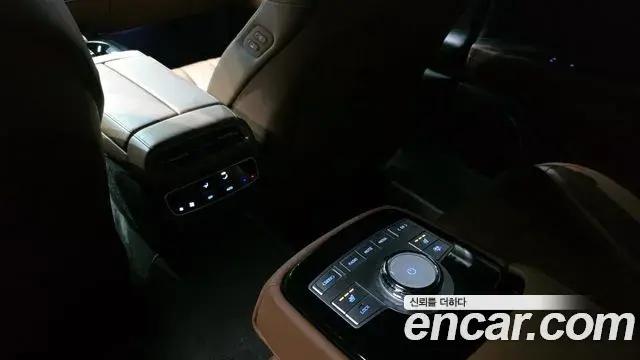 Genesis G80 2023 — Photo 12/20