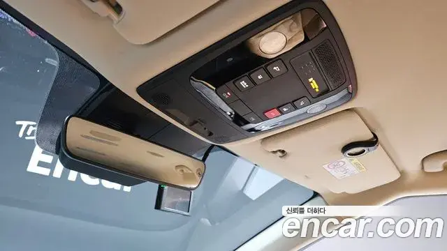 Kia Carnival 2023 — Photo 16/20