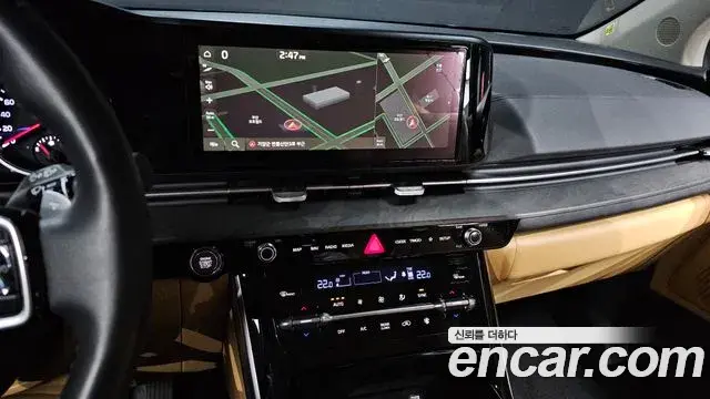 Kia Carnival 2023 — Photo 17/20
