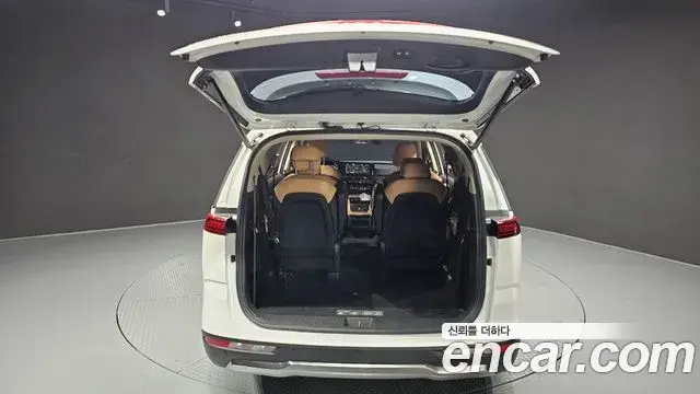 Kia Carnival 2023 — Photo 20/20