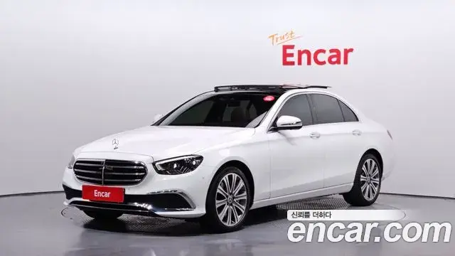 Mercedes-Benz E-Class 2021 — Photo 2/20