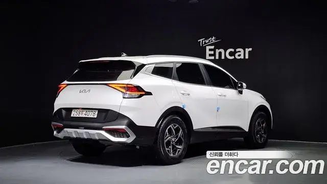 Kia Sportage 2022 — ფოტო 4/20