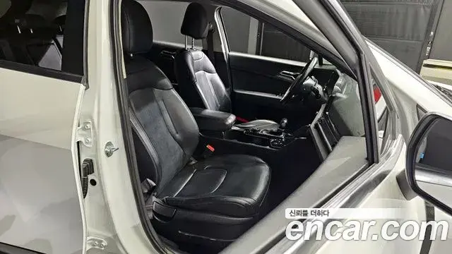 Kia Sportage 2022 — ფოტო 10/20