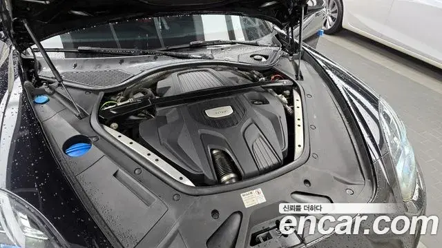 Porsche Panamera 2018 — Фото 6/20