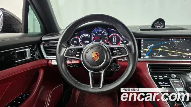 Porsche Panamera 2018 — Фото 13/20