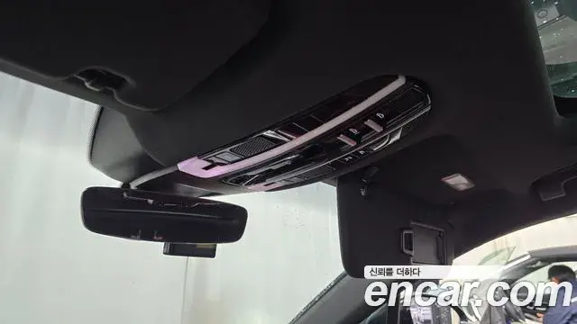 Porsche Panamera 2018 — Фото 17/20