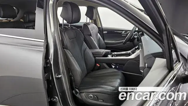 Genesis GV80 2020 — ფოტო 18/20
