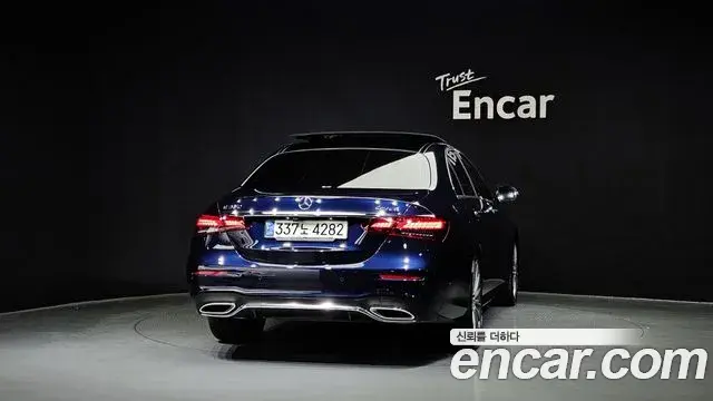 Mercedes-Benz E-Class 2020 — Фото 4/20