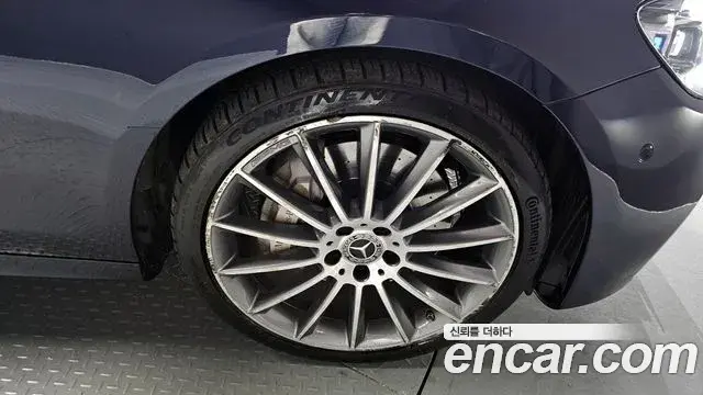 Mercedes-Benz E-Class 2020 — Фото 5/20
