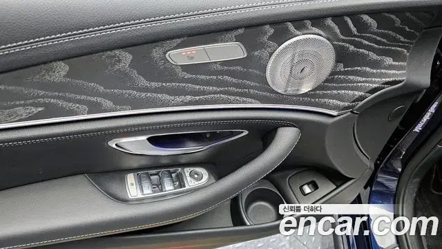 Mercedes-Benz E-Class 2020 — Фото 14/20