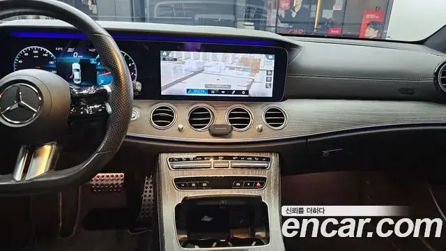 Mercedes-Benz E-Class 2020 — Фото 19/20