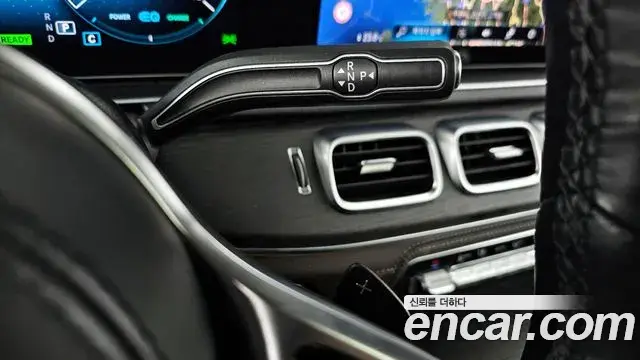 Mercedes-Benz GLE-Class 2023 — Photo 2/20