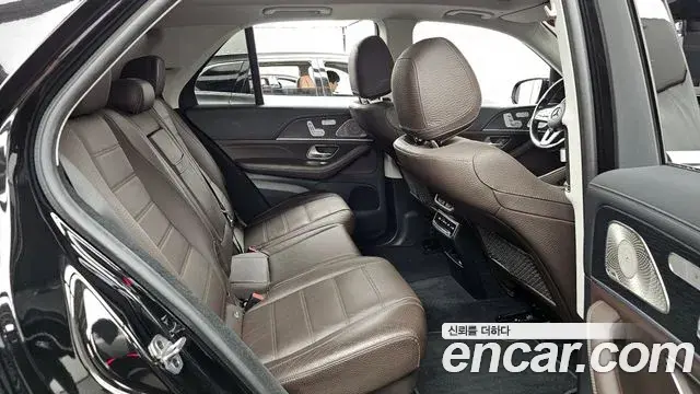 Mercedes-Benz GLE-Class 2023 — Photo 6/20