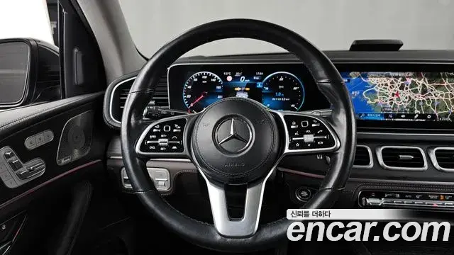 Mercedes-Benz GLE-Class 2023 — Photo 9/20