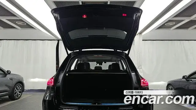 Mercedes-Benz GLE-Class 2023 — Photo 15/20