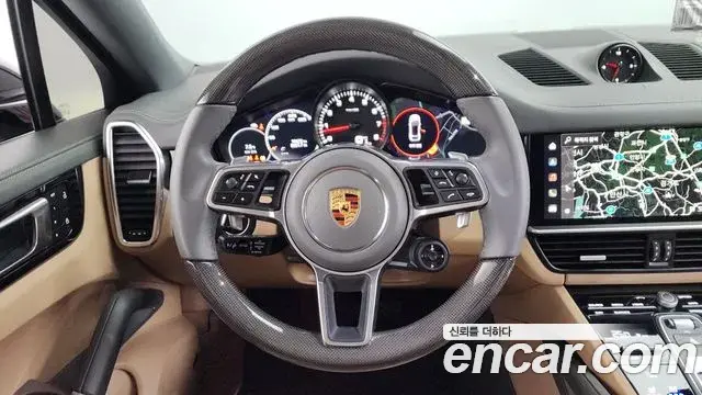Porsche Cayenne 2022 — Photo 5/20